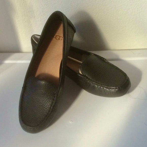 UGG Shoes - NIB ! UGG Driving Mocassin